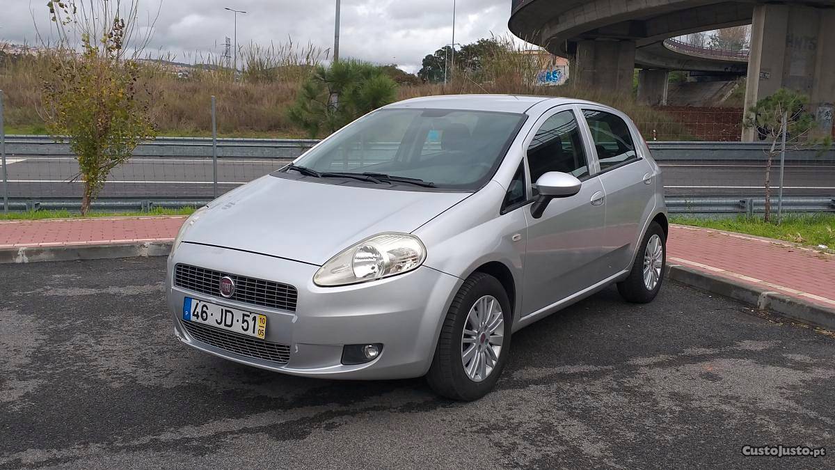 Fiat Punto 1.2 Maio/10 - à venda - Ligeiros Passageiros,