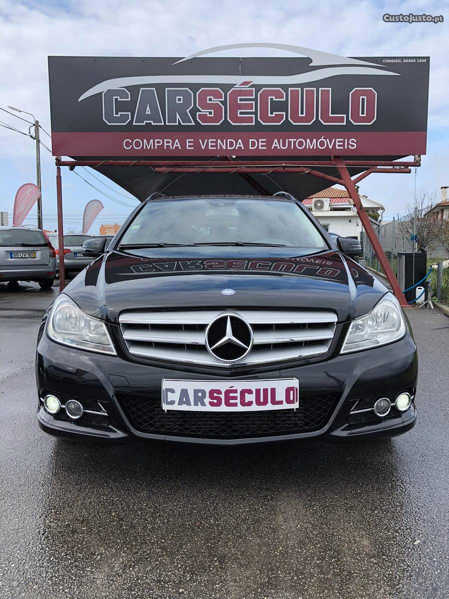 Mercedes-Benz C Cv Exclusive Outubro/12 - à venda -