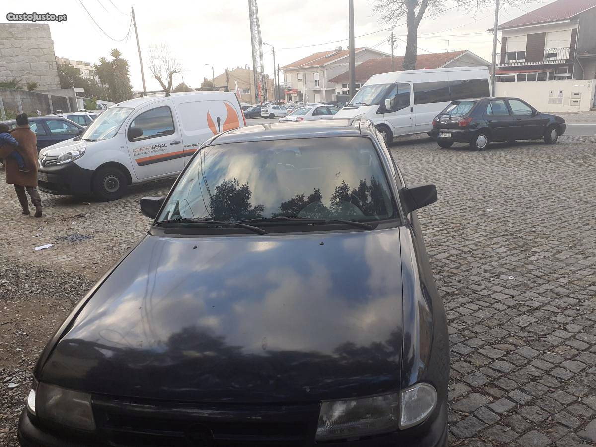 Opel Astra 1.4 gt Maio/94 - à venda - Ligeiros Passageiros,