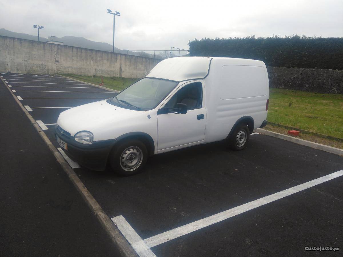 Opel Combo diesel Dezembro/01 - à venda - Comerciais /