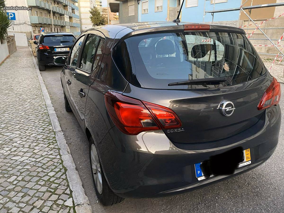 Opel Corsa 1.2 Enjoy Abril/16 - à venda - Ligeiros