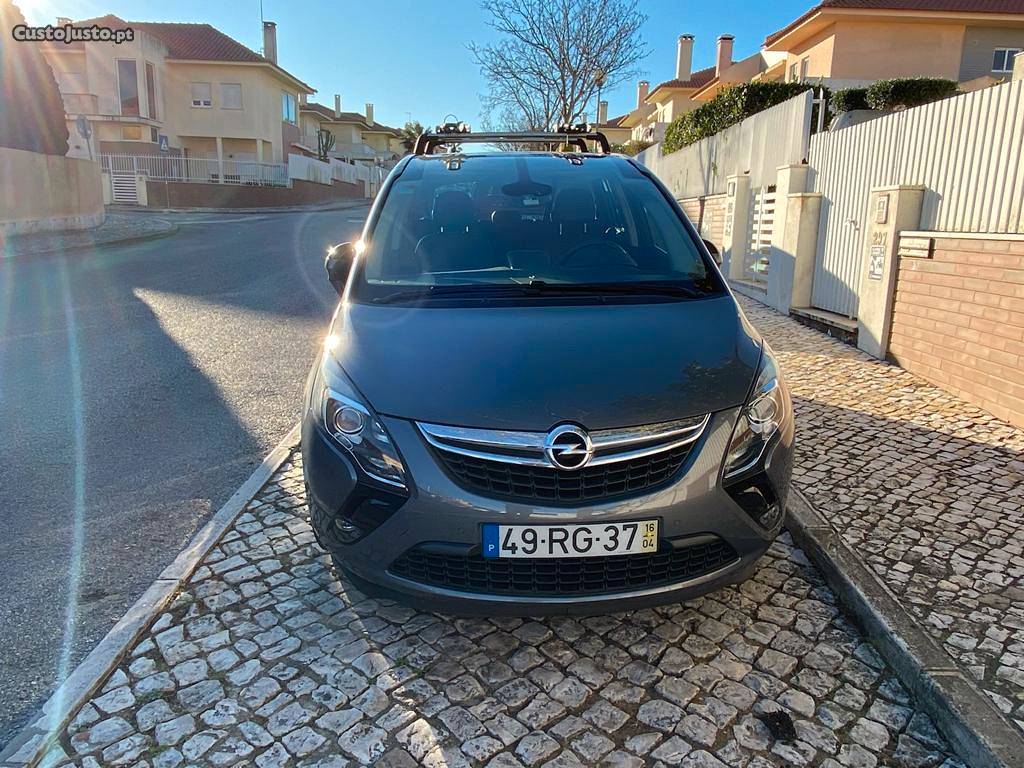 Opel Zafira Innovation 1.6 CDTI Abril/16 - à venda -
