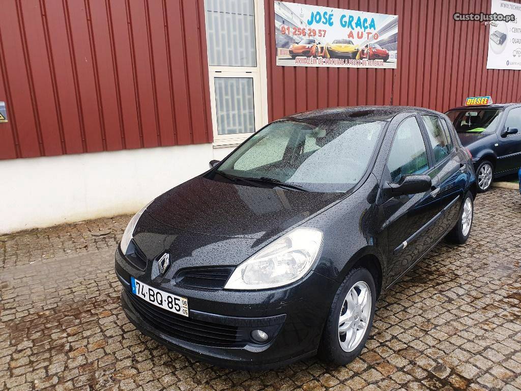 Renault Clio 1.2i 16v  Maio/06 - à venda - Ligeiros