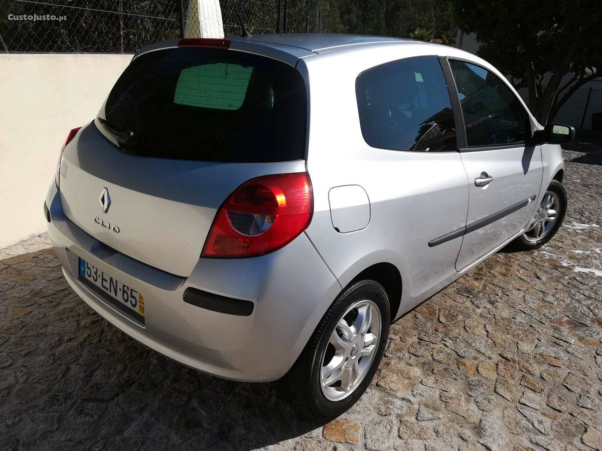 Renault Clio Clio Outubro/07 - à venda - Comerciais / Van,