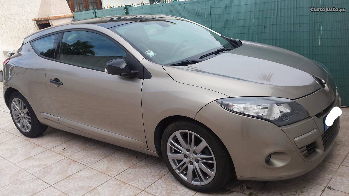 Renault Mégane 1.5 dci 110cv coupe Dezembro/12 - à venda -