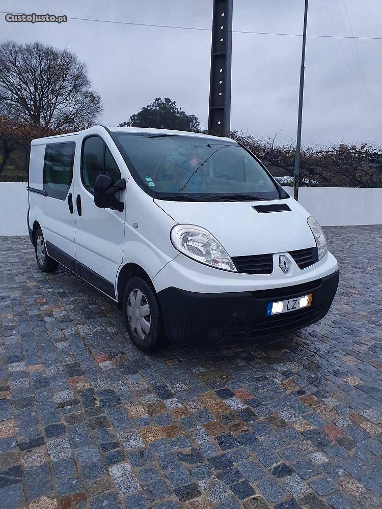 Renault Trafic 2.0 DCI 115 Cv 6 Lug Julho/11 - à venda -