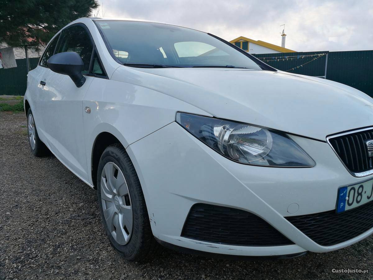 Seat Ibiza 1.2 TDI Agosto/10 - à venda - Comerciais / Van,