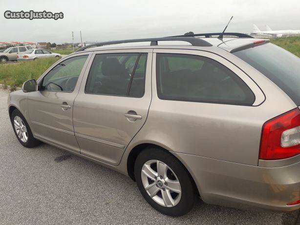 Skoda Octavia Break Fevereiro/10 - à venda - Ligeiros