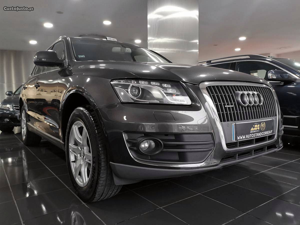 Audi Q5 2.0 Tdi Sport 143 Abril/11 - à venda - Ligeiros