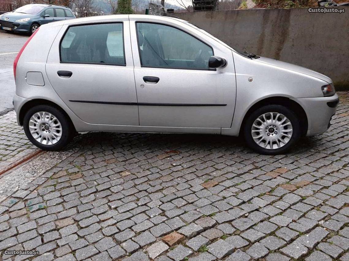 Fiat Punto 1.2 HLX Outubro/02 - à venda - Ligeiros
