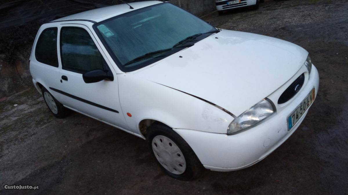 Ford Fiesta 1.8d van jeitosa Outubro/98 - à venda -