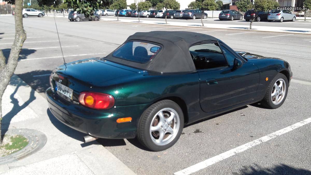 Mazda MX-5 MX5 1.6 Março/00 - à venda - Descapotável /