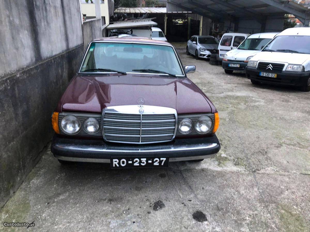 Mercedes-Benz 240 Mercedes W123 Abril/80 - à venda -