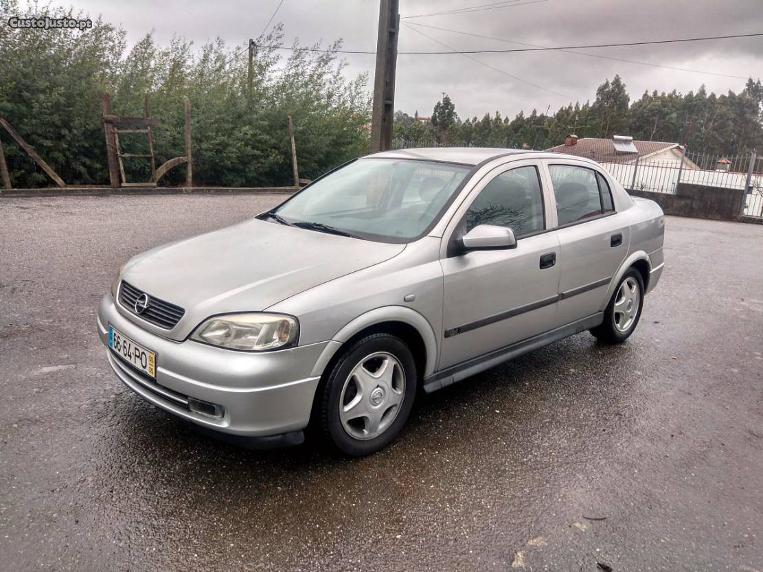 Opel Astra 1.7 Dti Maio/00 - à venda - Ligeiros