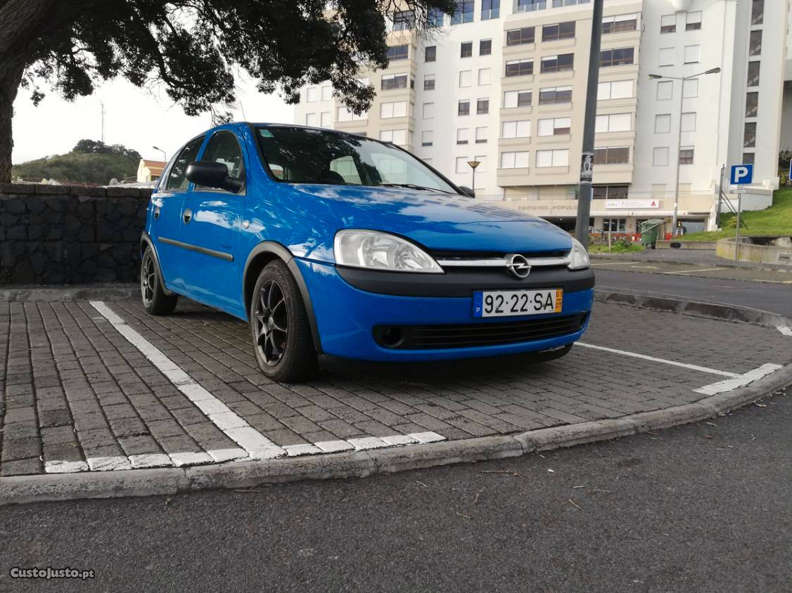 Opel Corsa Versão C Janeiro/01 - à venda - Ligeiros