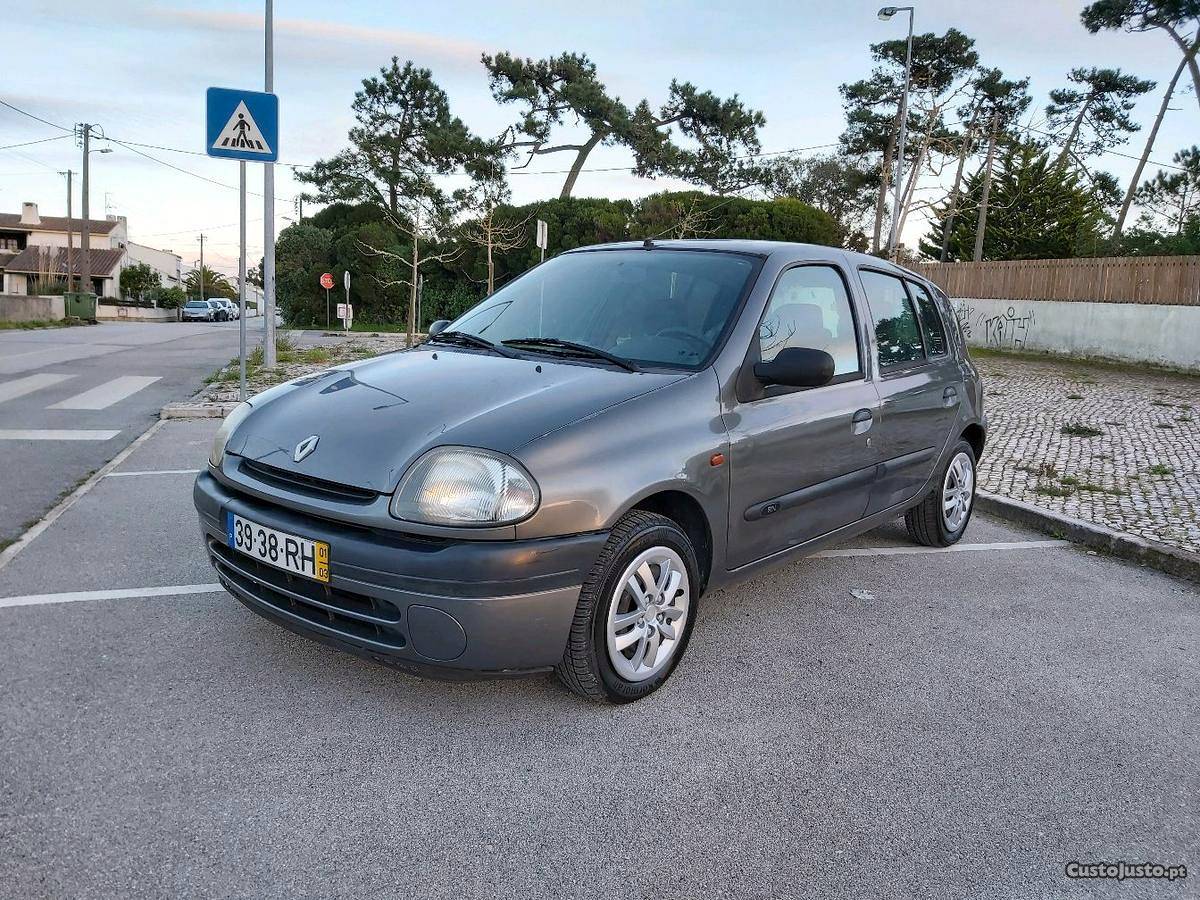 Renault Clio 1.2 Março/01 - à venda - Ligeiros