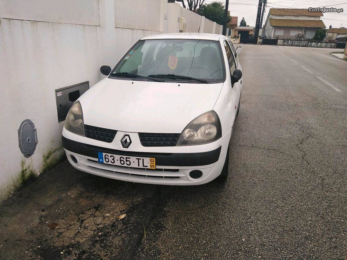 Renault Clio 1.5 dci Maio/02 - à venda - Comerciais / Van,