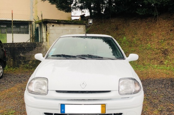 Renault Clio 1.9 D - ST Car - Com. Automóveis Novos e