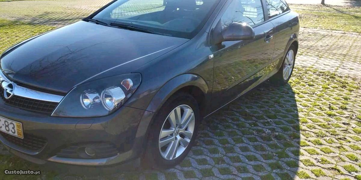 Opel Astra gtc Abril/10 - à venda - Ligeiros Passageiros,