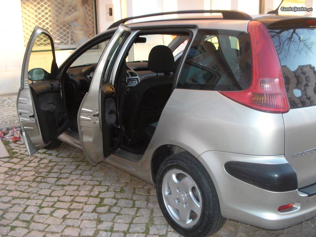 Peugeot  SW  Dezembro/04 - à venda - Ligeiros