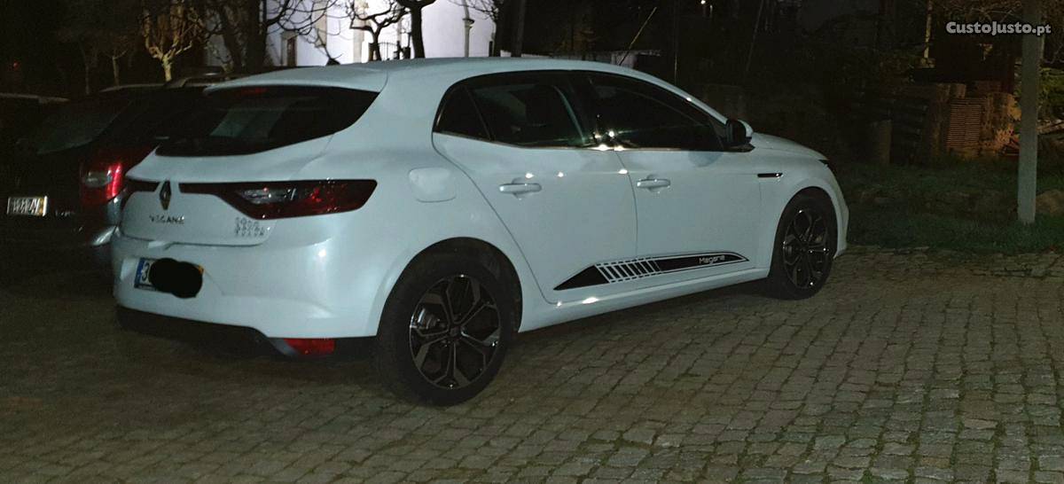 Renault Mégane 1.5 dci isense Outubro/17 - à venda -