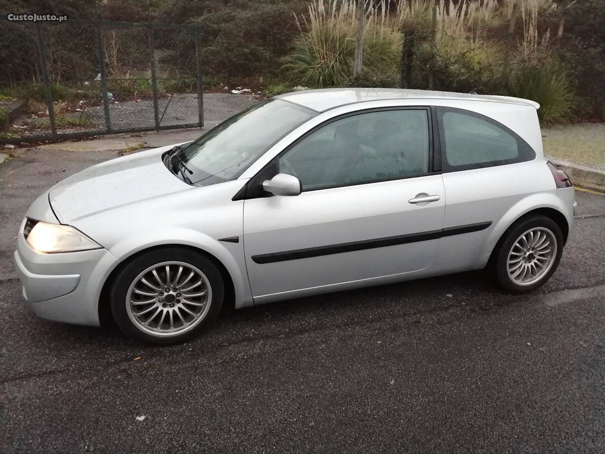 Renault Mégane 110Cv.6Vel.AC Janeiro/07 - à venda -