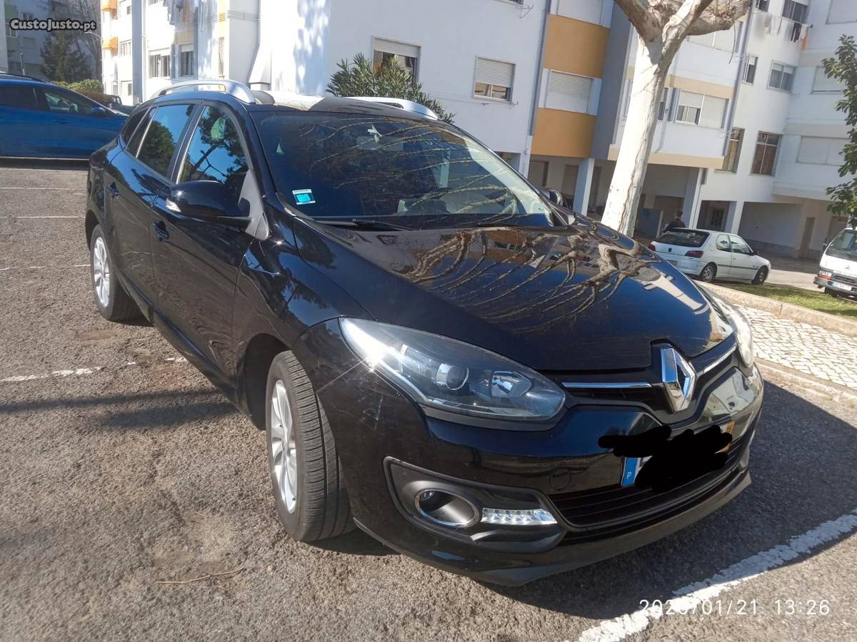 Renault Mégane  cv limited Fevereiro/15 - à venda -