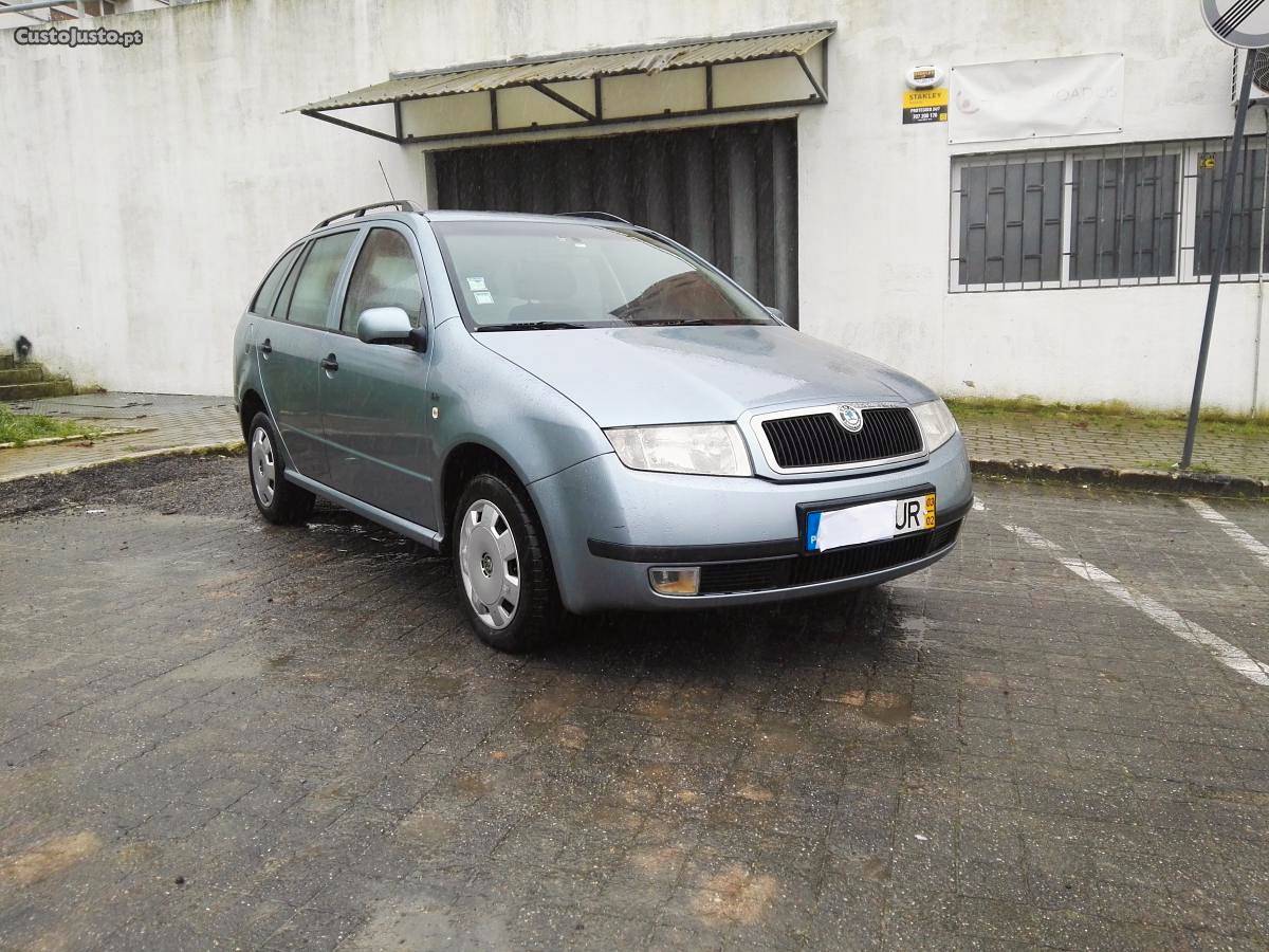 Skoda Fabia V Estimada Fevereiro/03 - à venda -