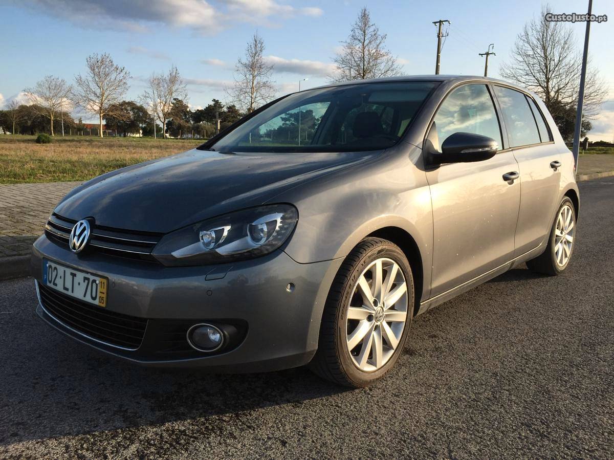 VW Golf 1.6 TDi Edition DSG Maio/11 - à venda - Ligeiros