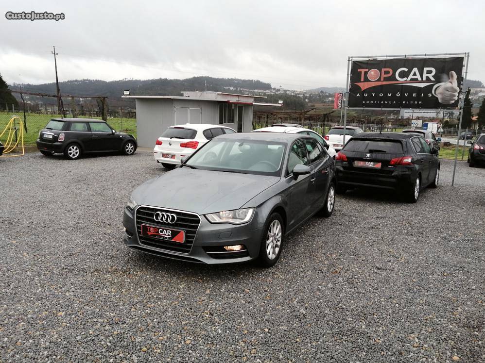 Audi A3 Sport back tdi gps Junho/13 - à venda - Ligeiros