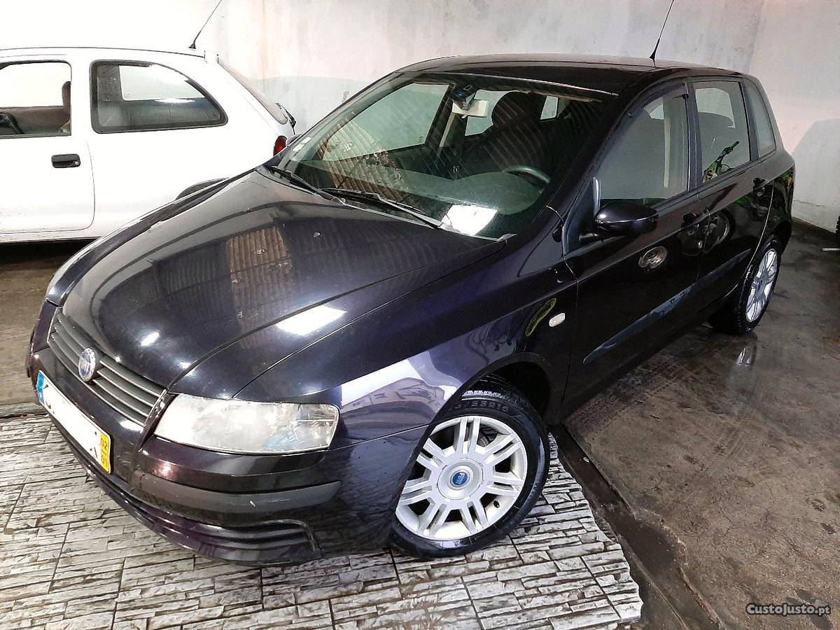 Fiat Stilo 1.9JTD 115cv Janeiro/02 - à venda - Ligeiros