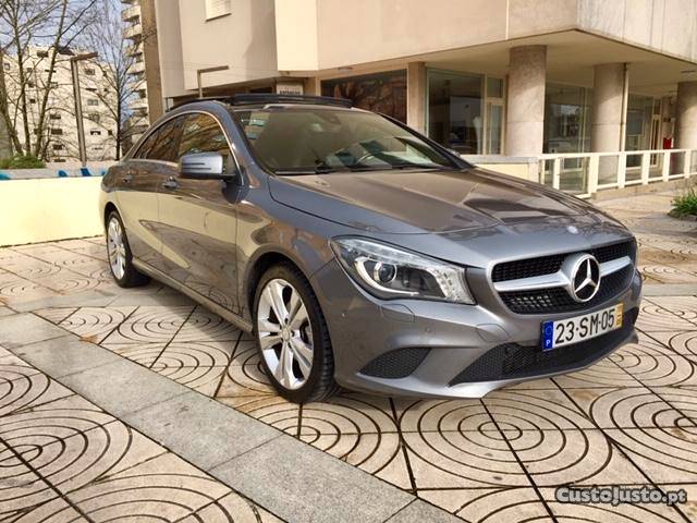 Mercedes-Benz CLA 180 CDI Urban 7G-Tronic Outubro/15 - à