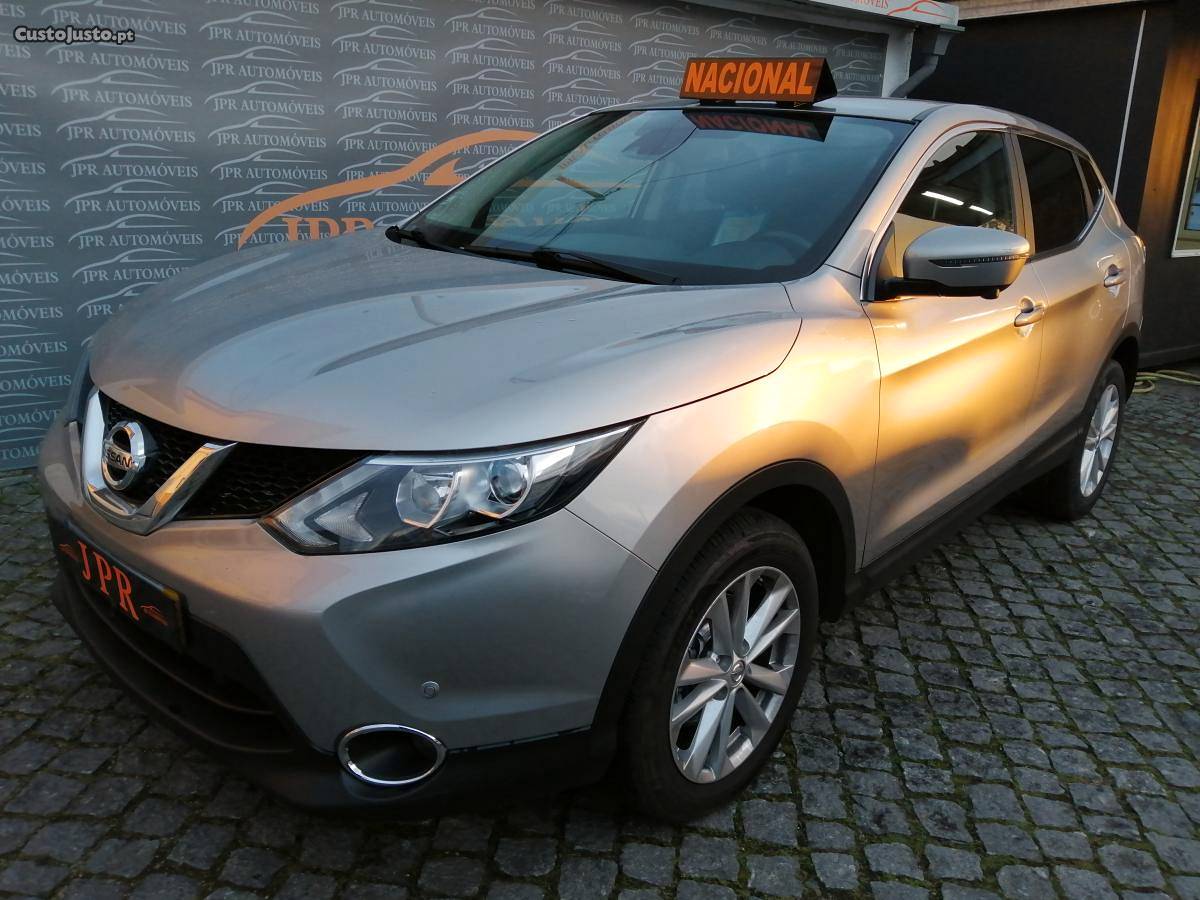 Nissan Qashqai 360º Outubro/15 - à venda - Ligeiros