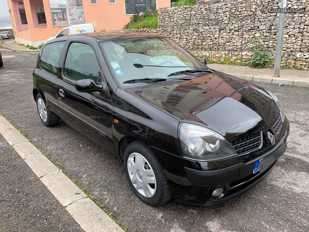 Renault Clio 1.2/ Revisão, AC Outubro/02 - à venda -