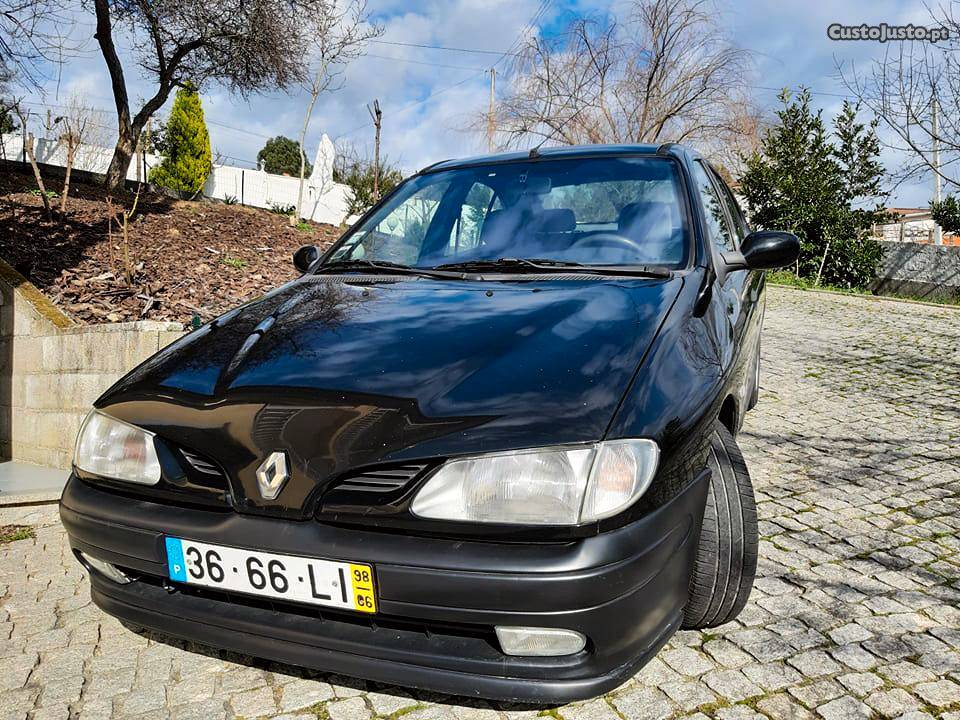 Renault Mégane 1.9dti MUITO FIAVEL Junho/98 - à venda -