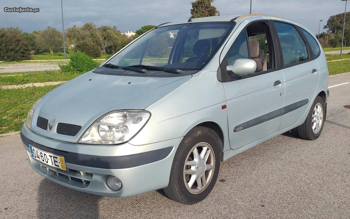 Renault Scénic 1.4i,16v,5-portas Março/02 - à venda -