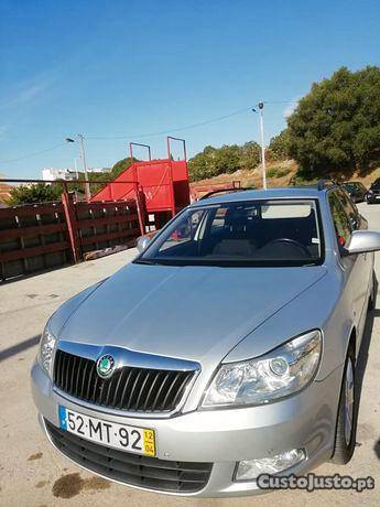 Skoda Octavia Break 2.0TDi Abril/12 - à venda - Ligeiros