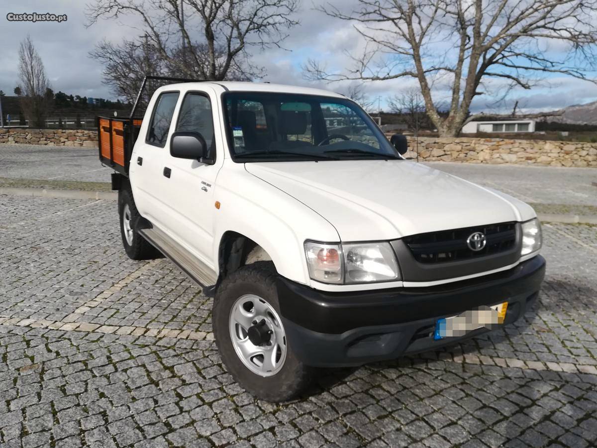 Toyota Hilux D4d 4x4 pick up Fevereiro/02 - à venda -
