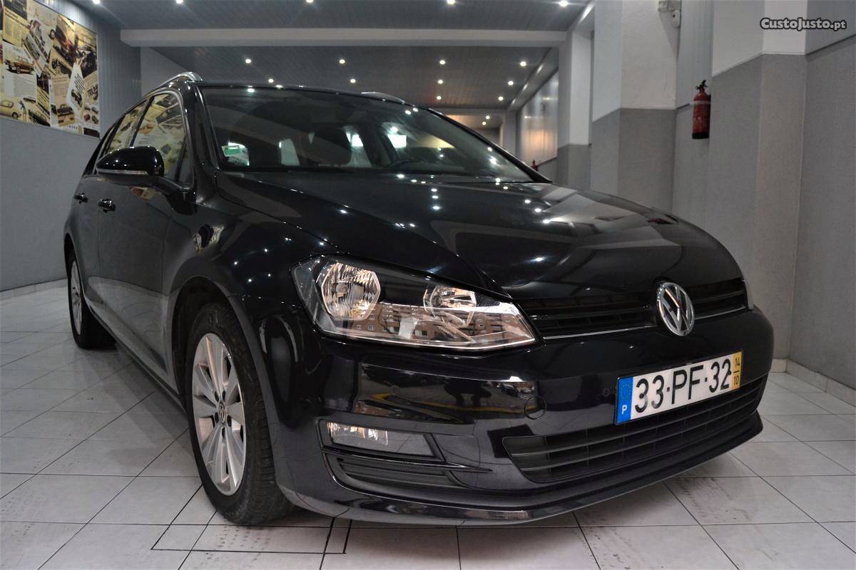 VW Golf VARIANT 1.6 TDi Outubro/14 - à venda - Ligeiros