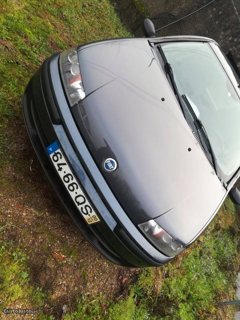 Fiat Punto 1.2 gasolina AC Dezembro/00 - à venda - Ligeiros