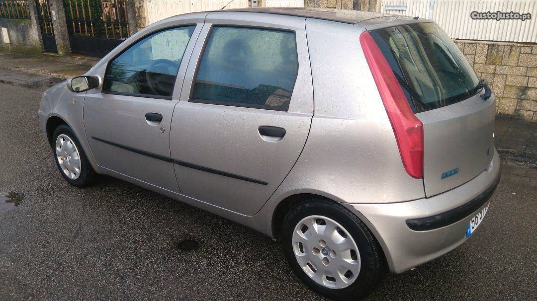 Fiat Punto Kms C NOVO Junho/01 - à venda - Ligeiros