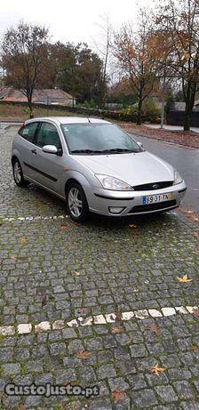 Ford Focus 1.8 TDCI Maio/02 - à venda - Comerciais / Van,