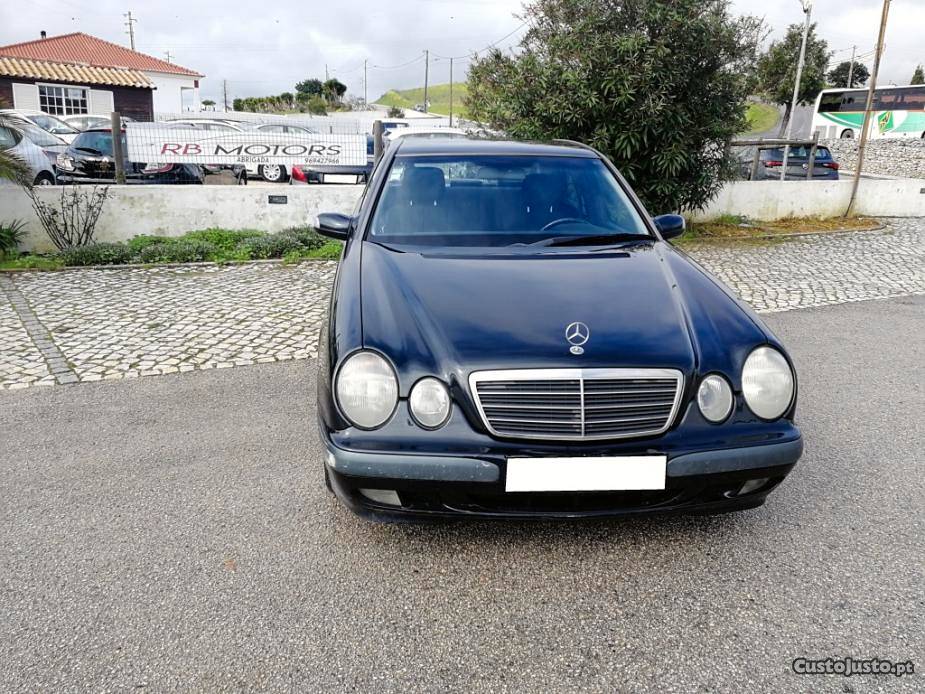 Mercedes-Benz E 220 CLASSIC Dezembro/00 - à venda -