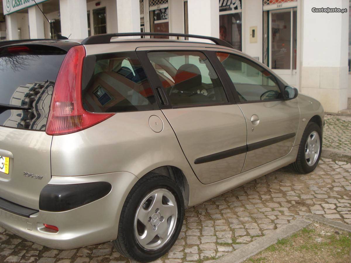Peugeot  SW  Dezembro/04 - à venda - Ligeiros