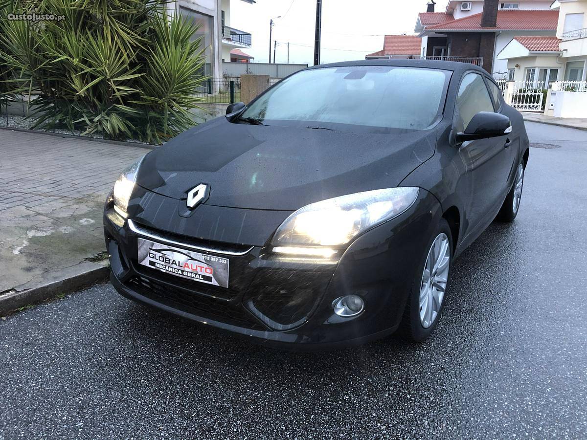 Renault Mégane Bose Julho/12 - à venda - Ligeiros