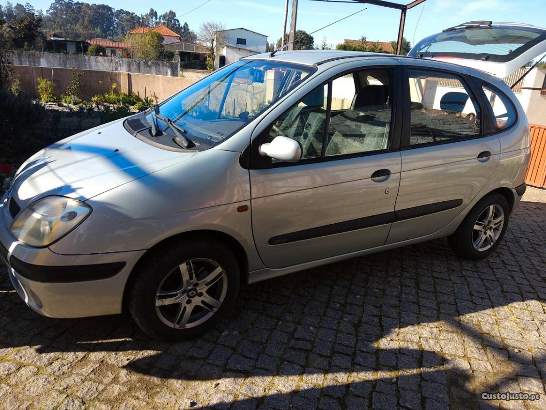 Renault Scénic Mégane Junho/01 - à venda - Monovolume /