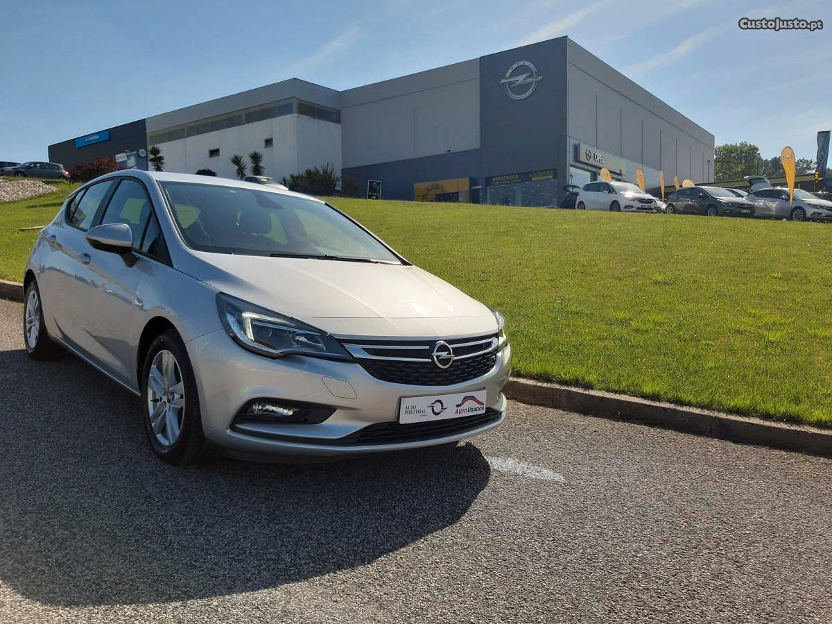Opel Astra 1.6 CDTI Edition S/S Fevereiro/18 - à venda -