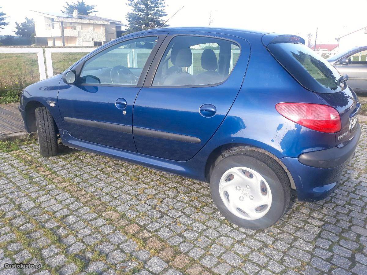 Peugeot 206 collor line Junho/03 - à venda - Ligeiros