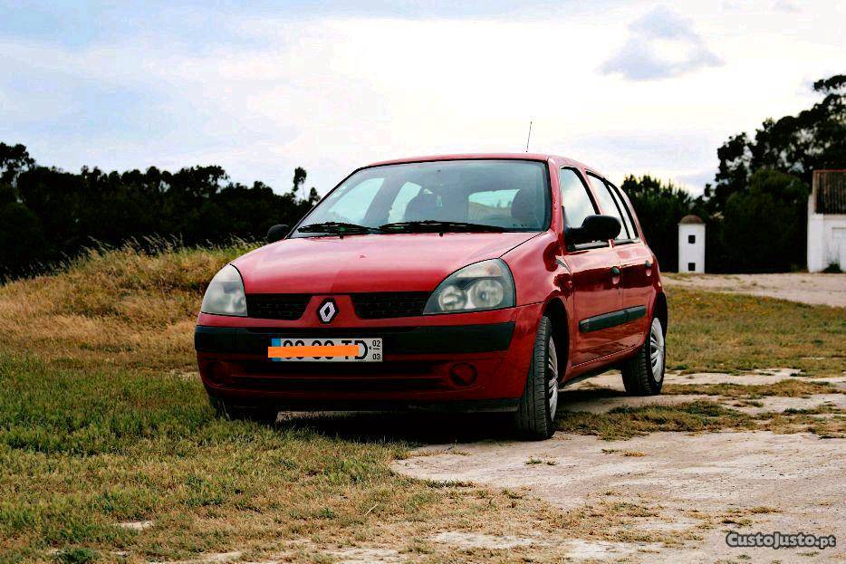 Renault Clio Clio Março/02 - à venda - Ligeiros