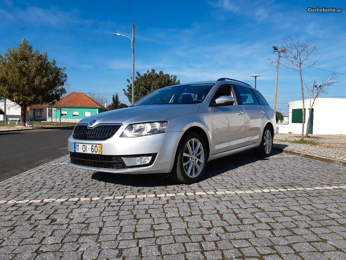 Skoda Octavia 1.6 tdi Janeiro/14 - à venda - Ligeiros